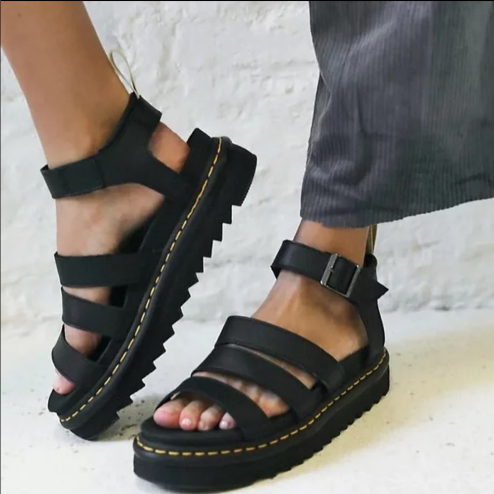 Dr. Marten Blaire Vegan Platform Sandals in Black Sz 8